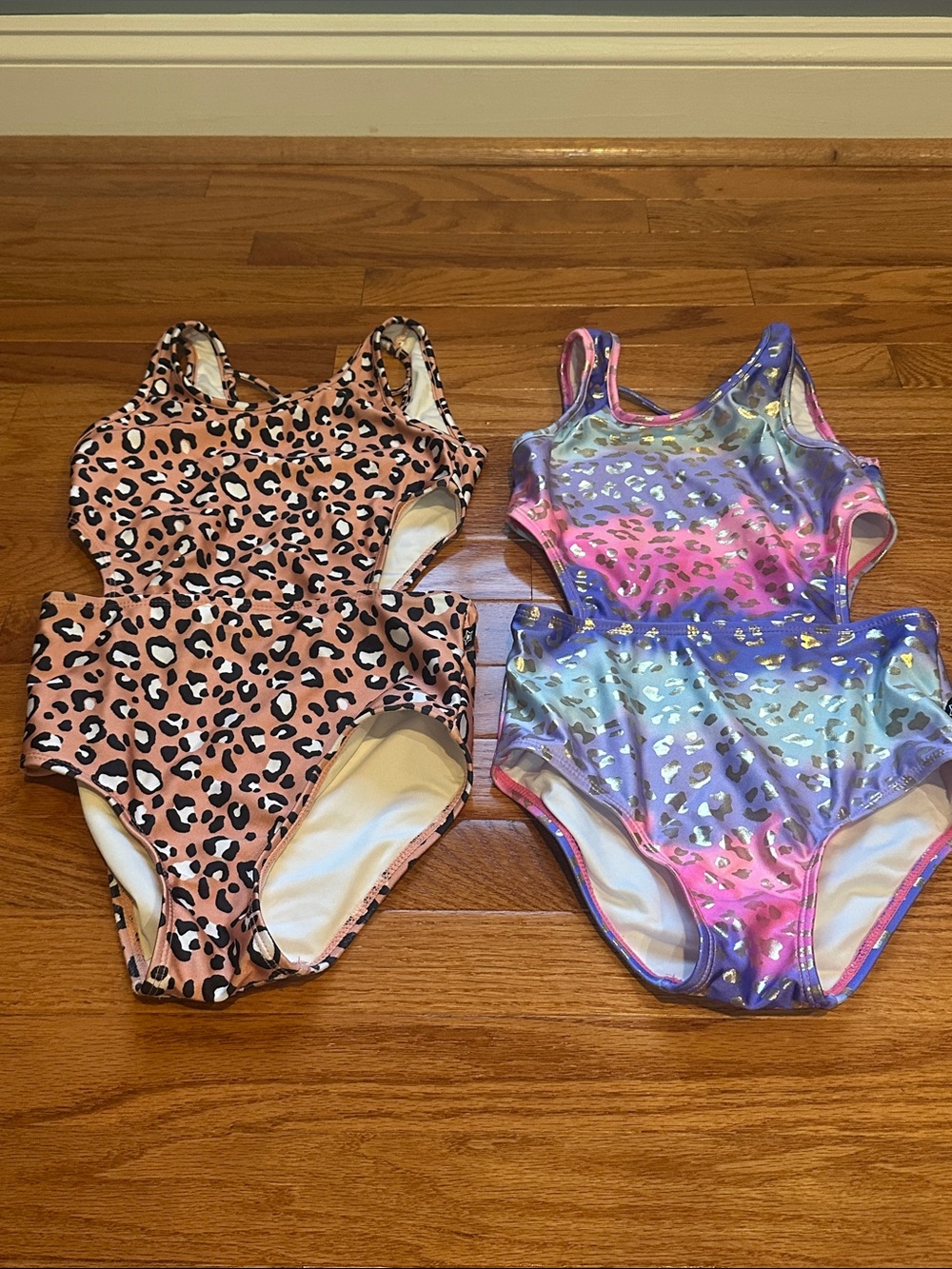 Girls' Leopard Print One-Piece Swimsuit - Pink and Iridescent